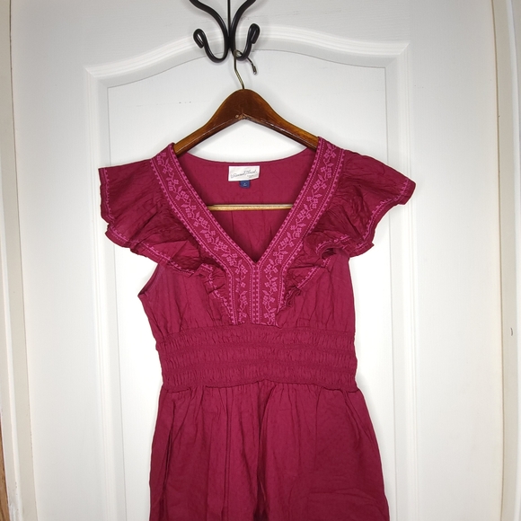 Universal Thread Women's Small Burgandy Ruffled Sleeve Dress - Picture 3 of 8